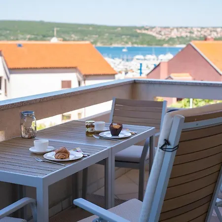 Sea & Wine Apartment With Terrace & Scenic Sea View, Punat Exteriér fotografie