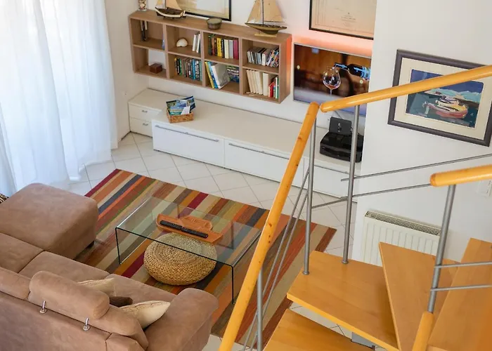 Sea & Wine Apartment With Terrace & Scenic Sea View, Punat