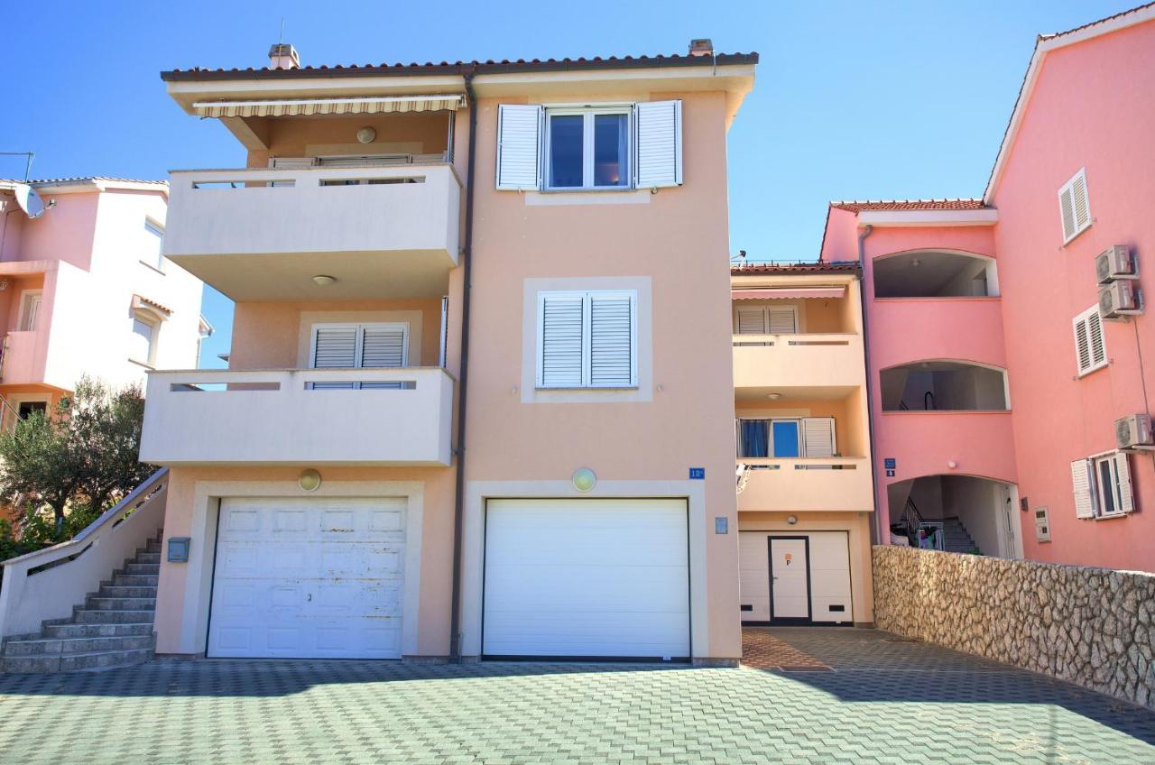 Apartment Sea & Wine With Terrace & Scenic Sea View,