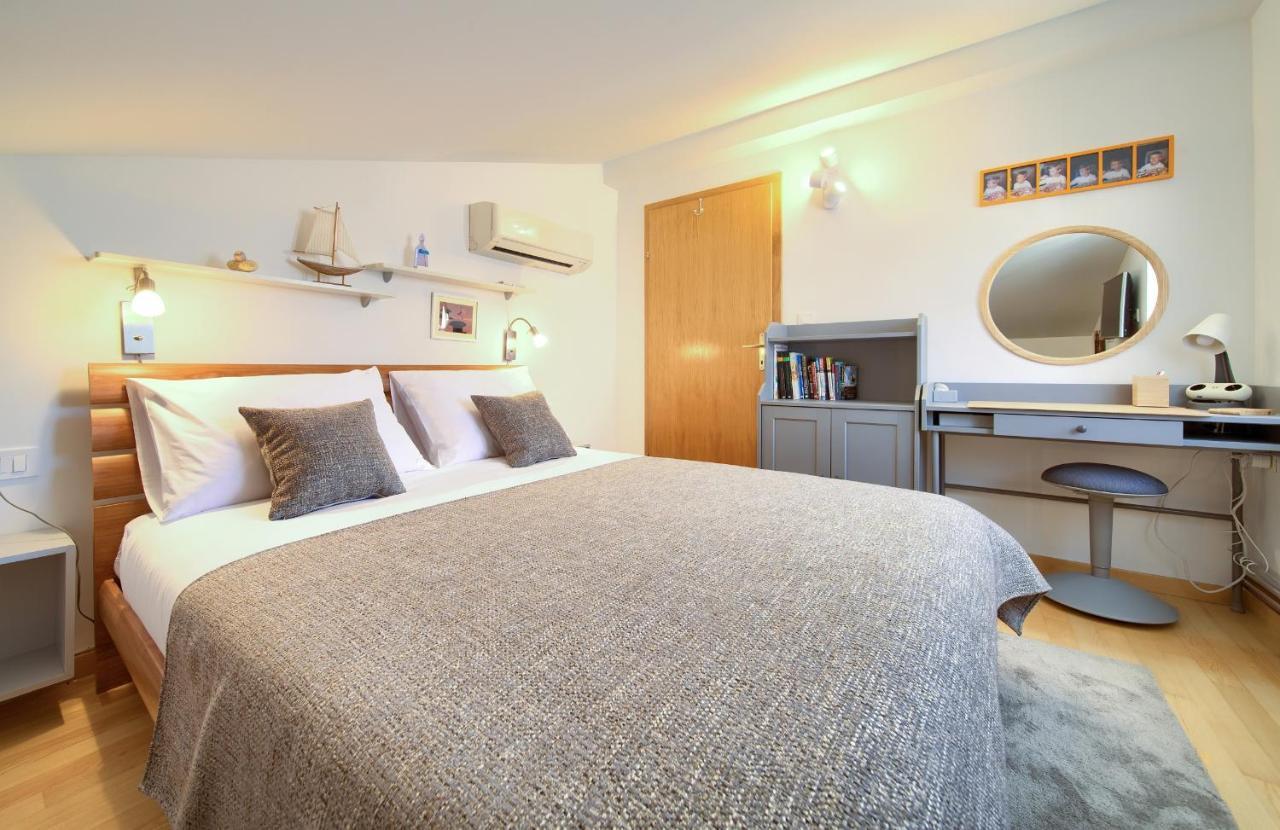 Apartment Sea & Wine With Terrace & Scenic Sea View, Punat