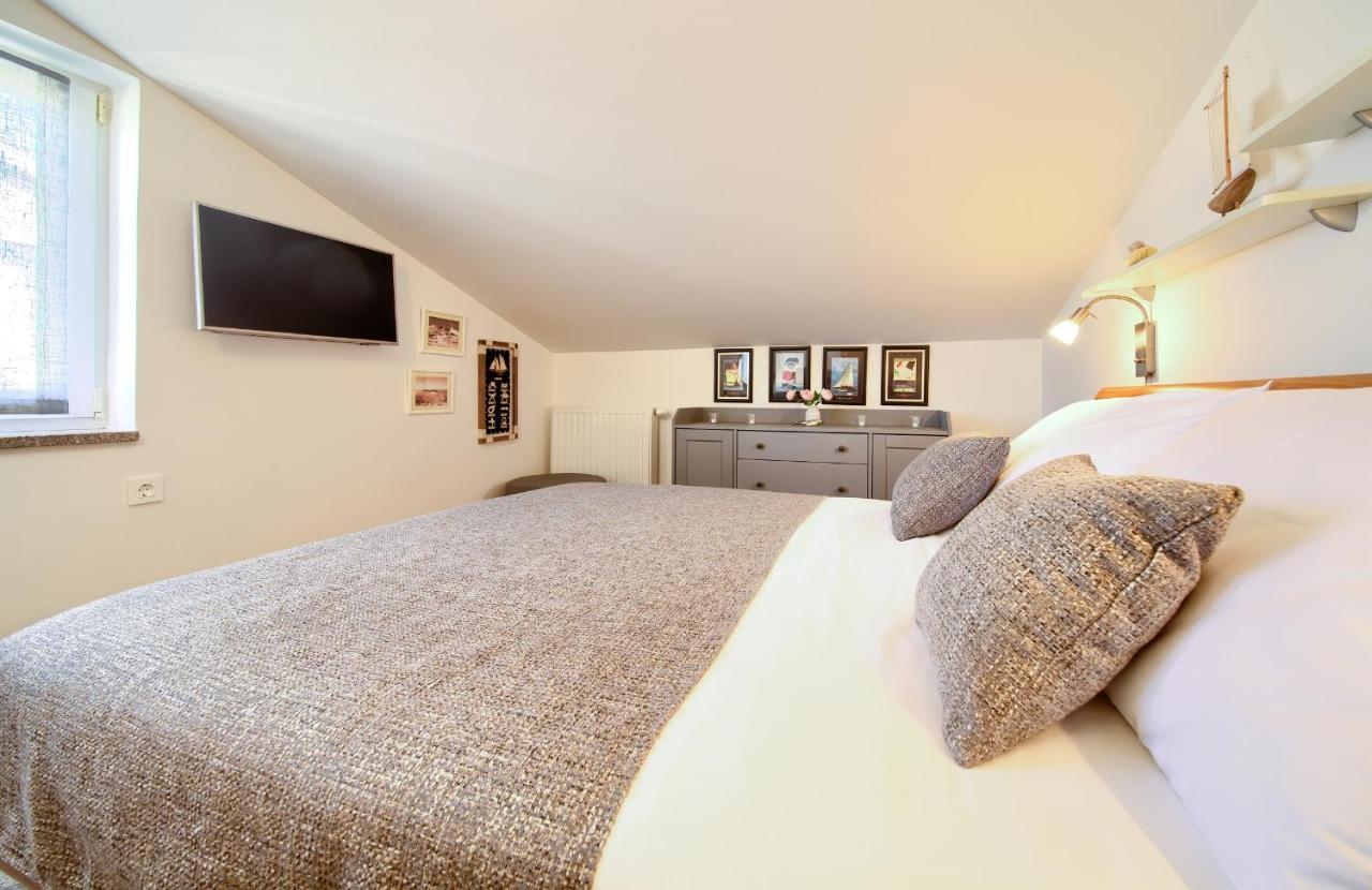 Apartment Sea & Wine With Terrace & Scenic Sea View, *