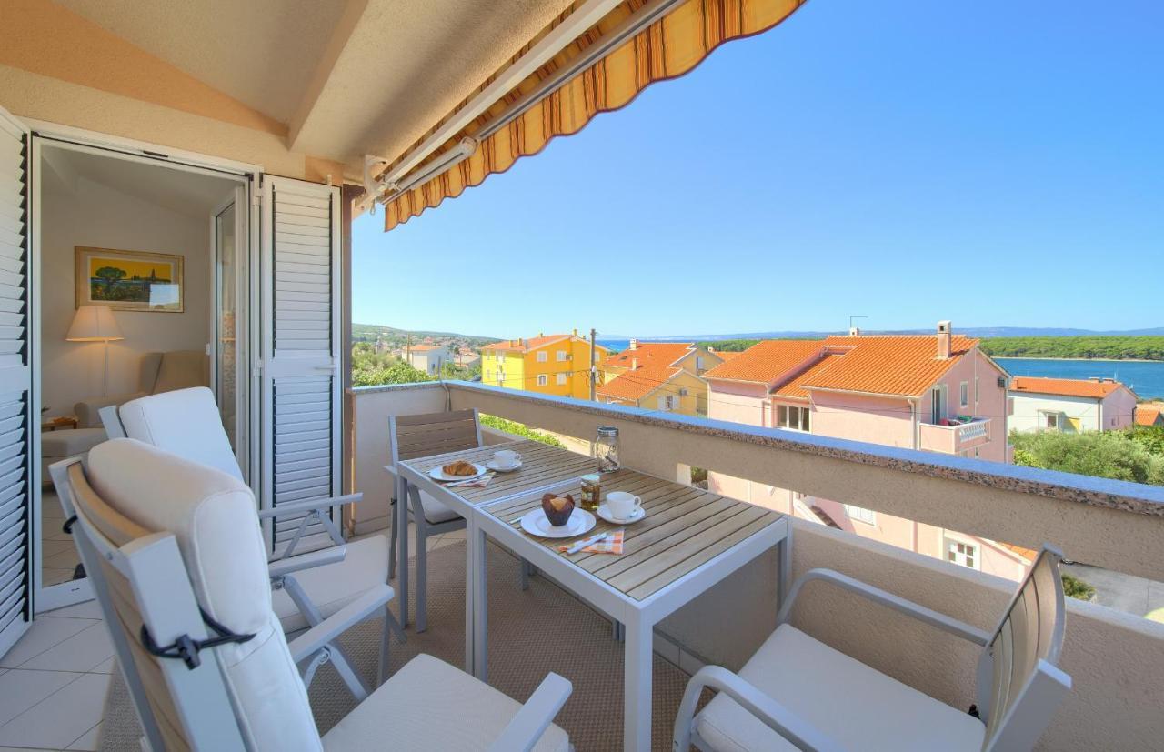 Apartment Sea & Wine With Terrace & Scenic Sea View, *