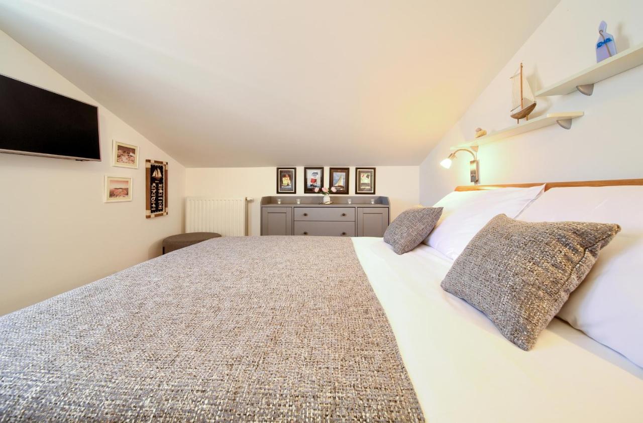 Apartment Sea & Wine With Terrace & Scenic Sea View, *